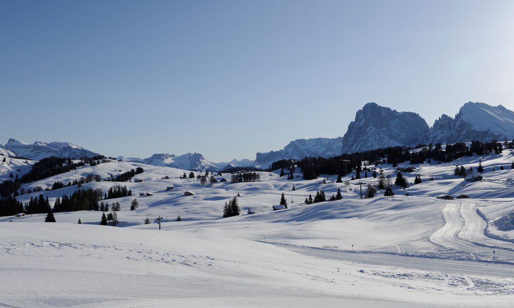 Enjoy activity and relaxation with snow and sun in the winter holiday in Kastelruth / Seiser Alm